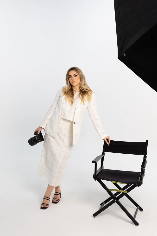 golden-edit-about-2 Golden Edit contemporary studio portrait featuring tailored neutral-toned fashion styling
