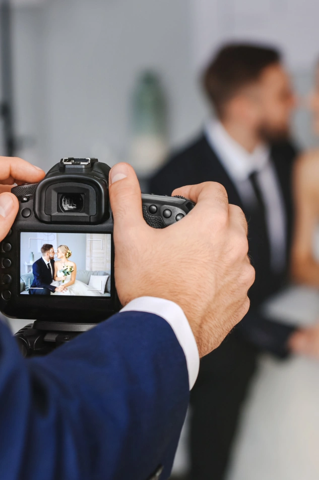 Close-up of camera screen showing couple – questions to ask a wedding photographer for perfect results